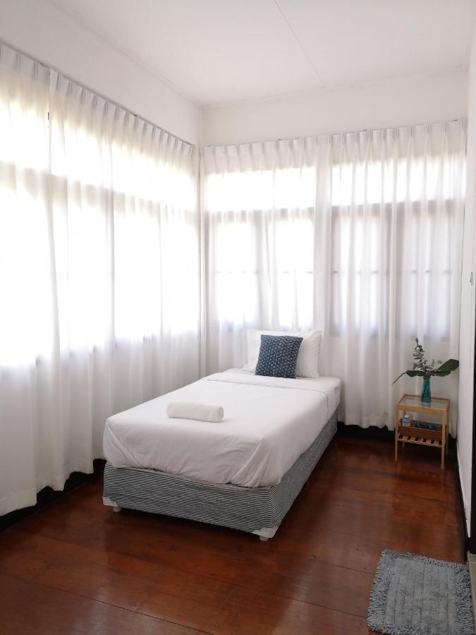 Cozy By Funwahn Bed & Breakfast Chiang Mai Exterior photo